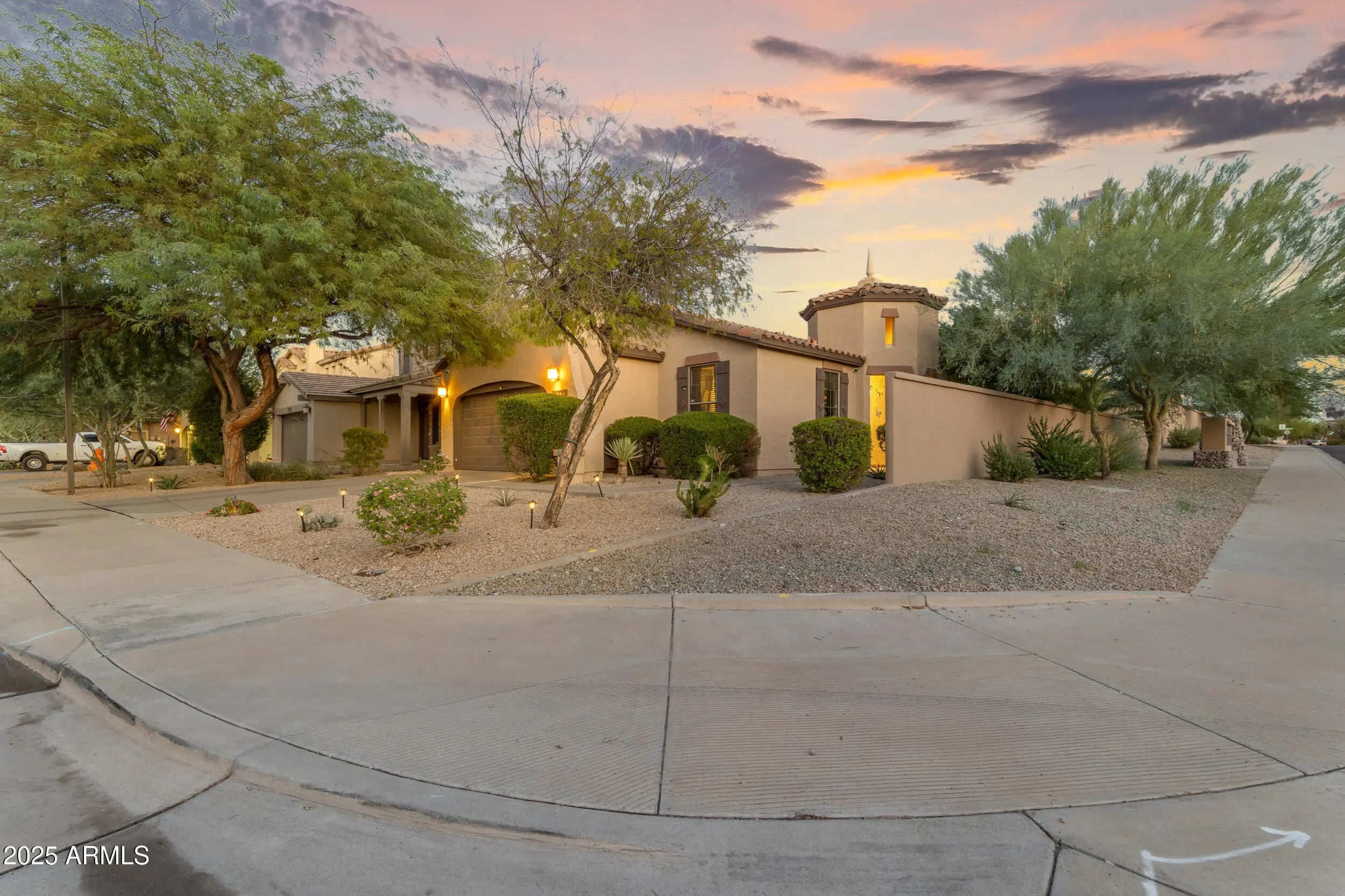 Photo of Listing #6937637