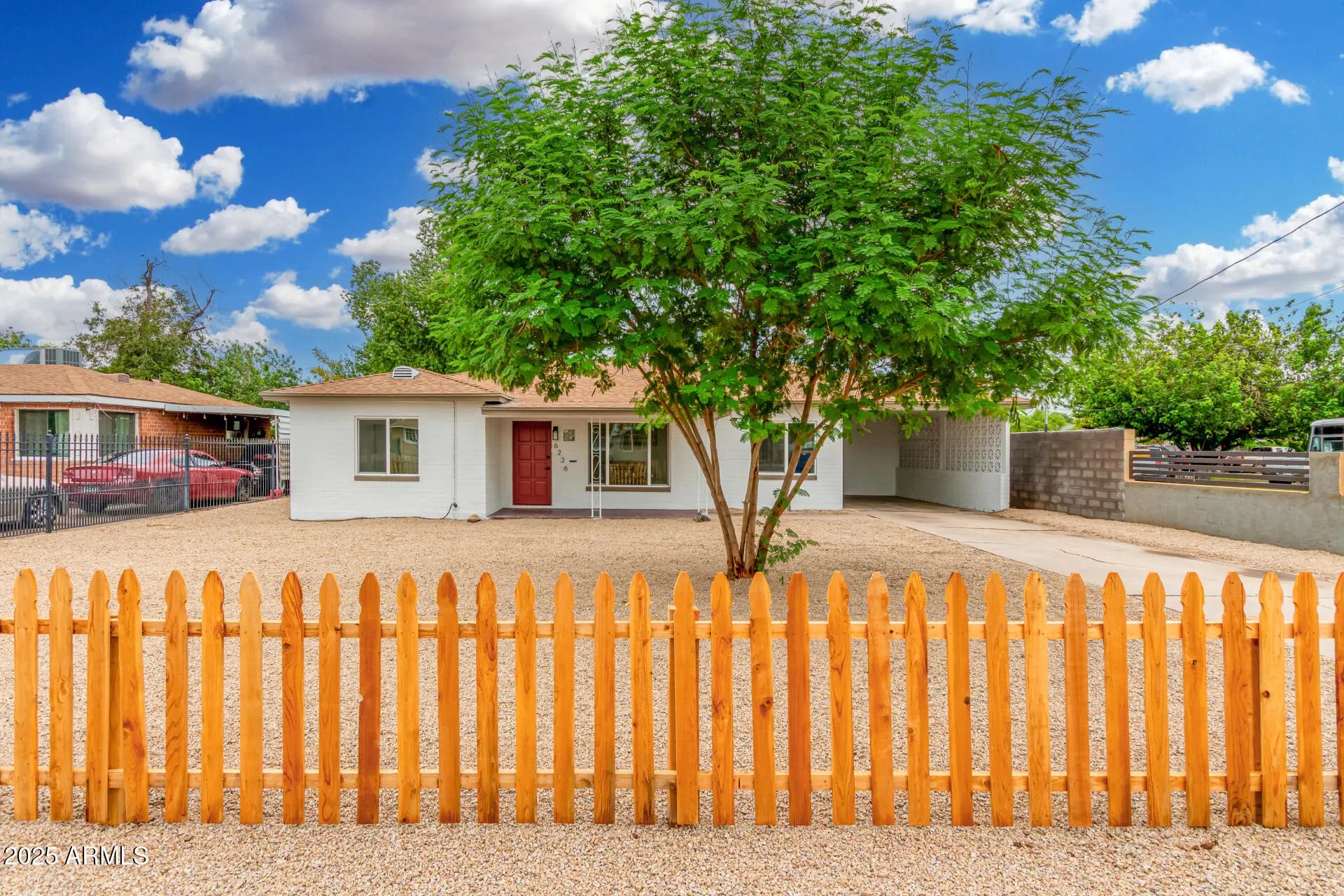 Photo of Listing #6932398