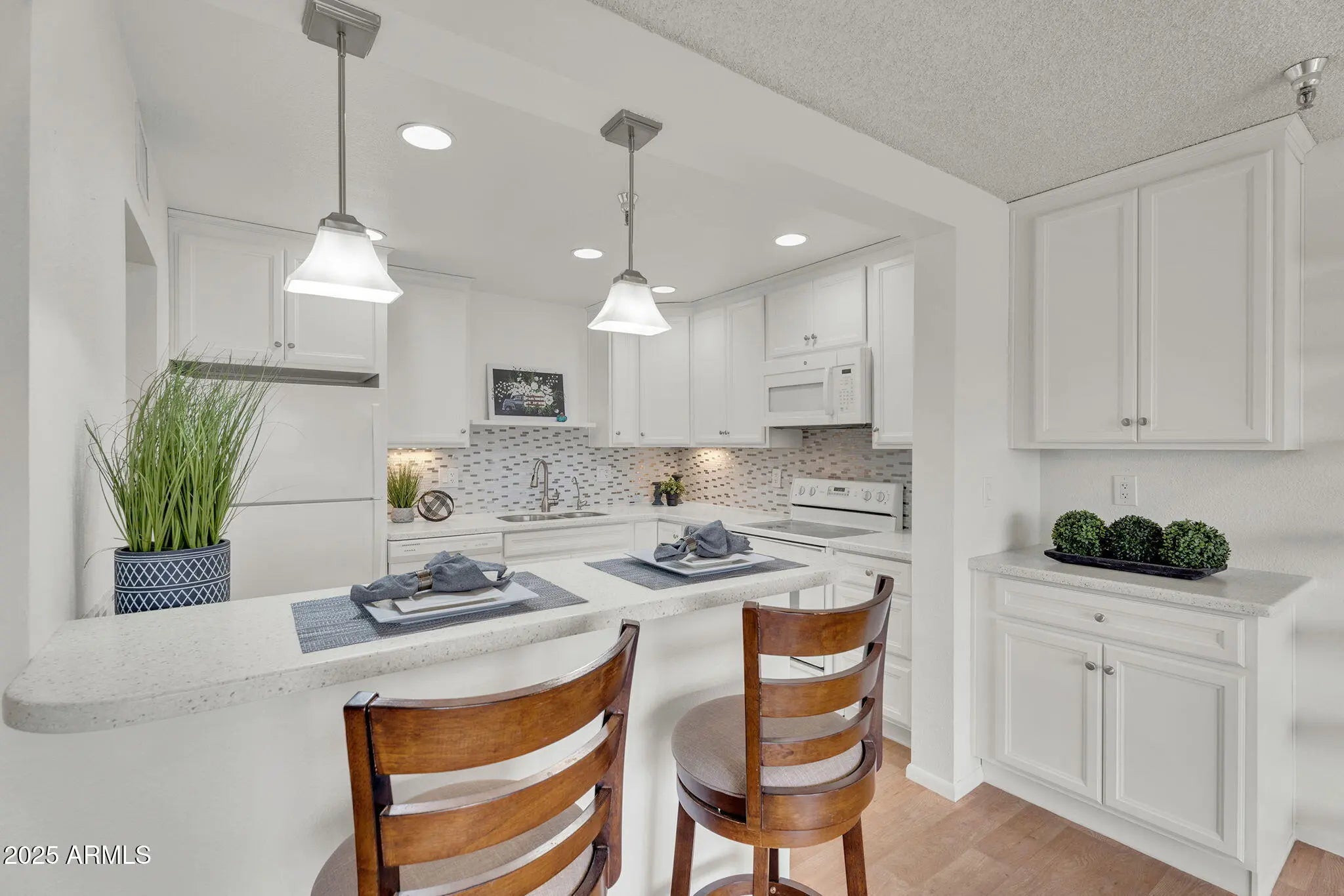 Photo of Listing #6933003