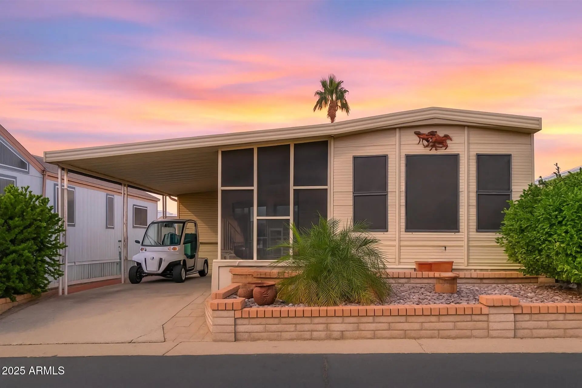 Photo of Listing #6935943