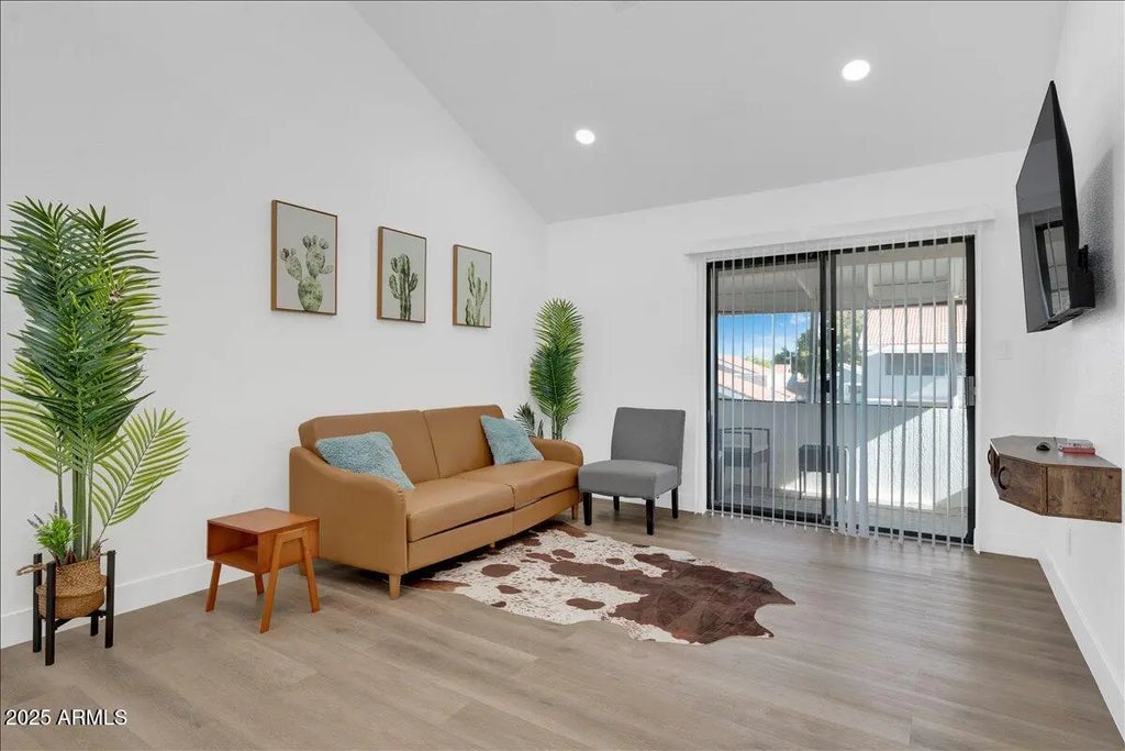 413 E Linda Lane (unit D), Gilbert