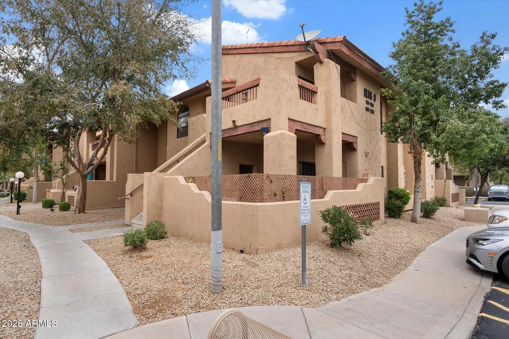 1351 N Pleasant Drive (unit 2061), Chandler