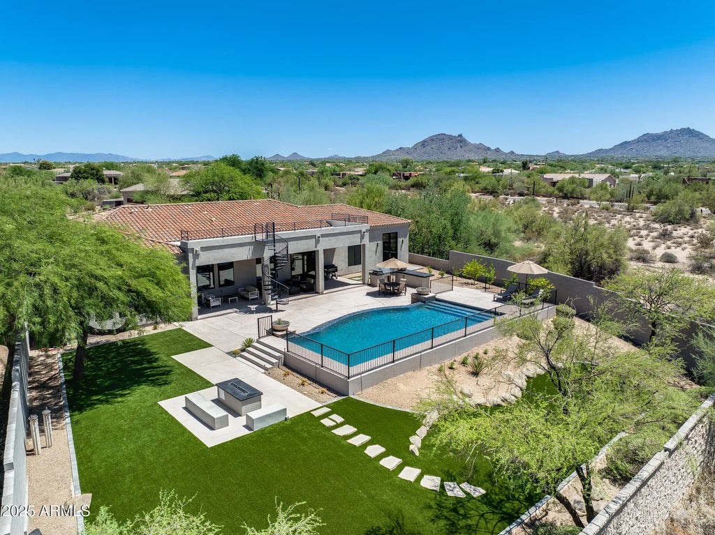 7967 E Camino Vivaz, Scottsdale
