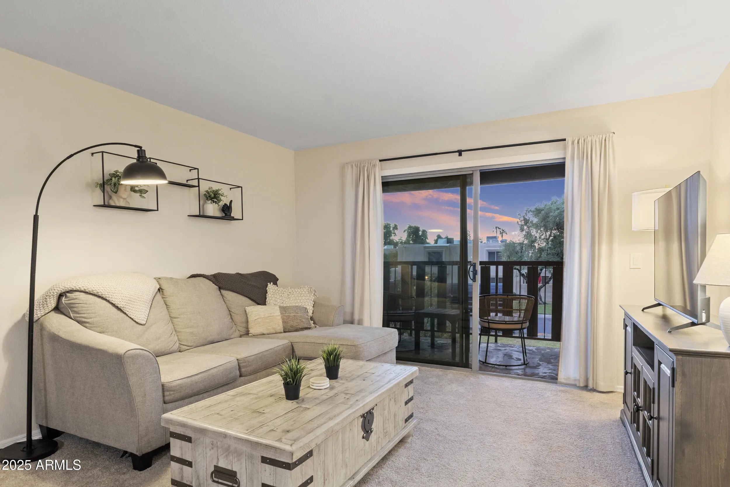 Photo of Listing #6932591