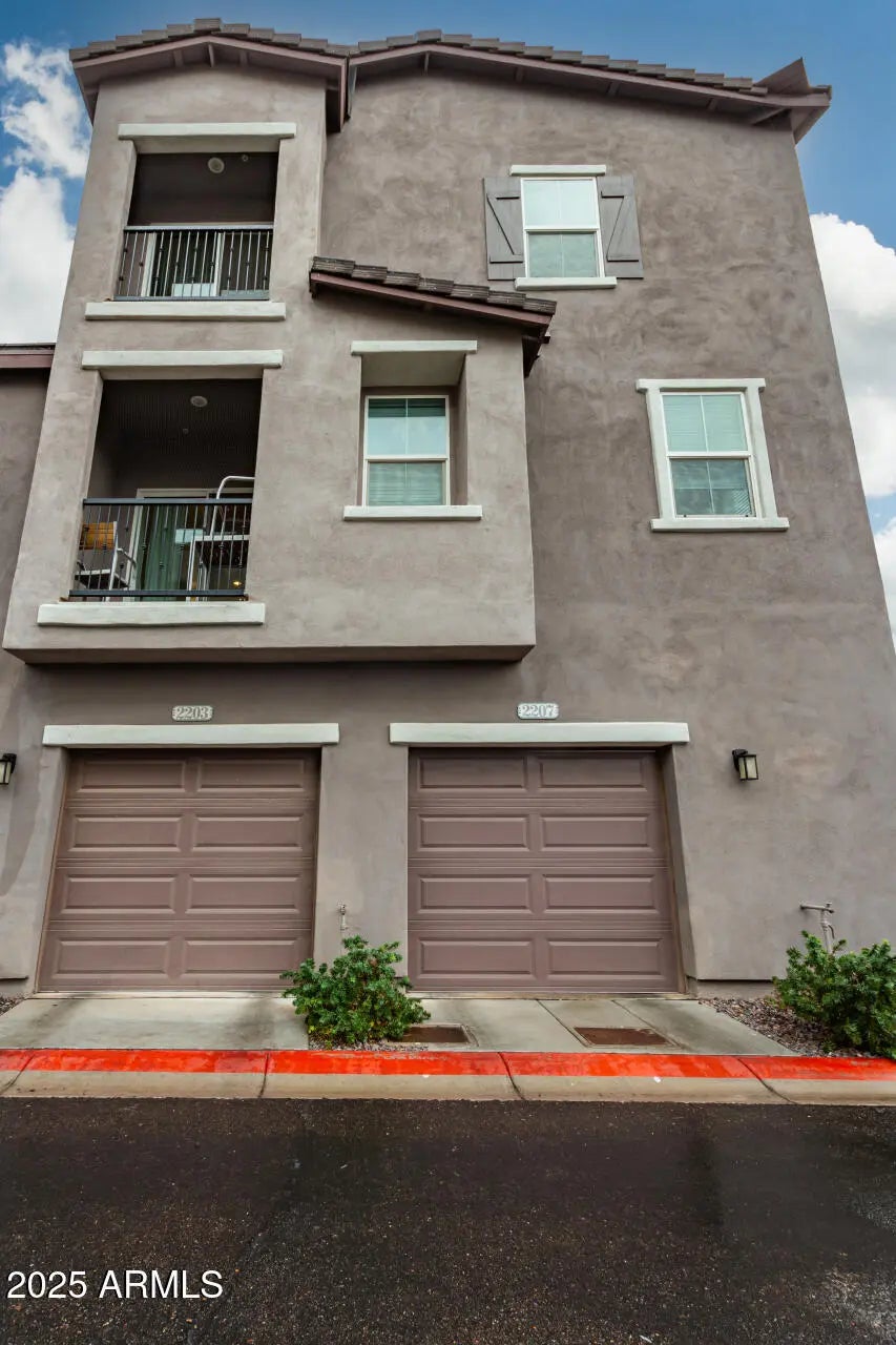 Photo of Listing #6944065