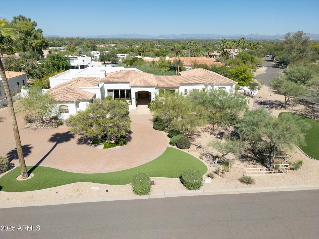5338 E Saguaro Place, Paradise Valley