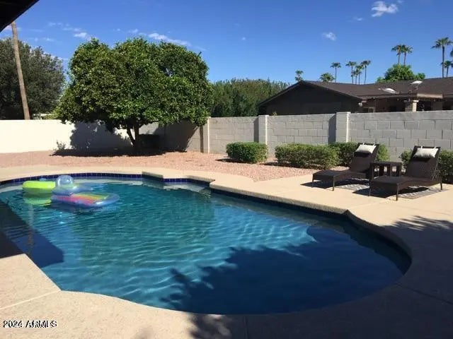 Photo of Listing #6932702