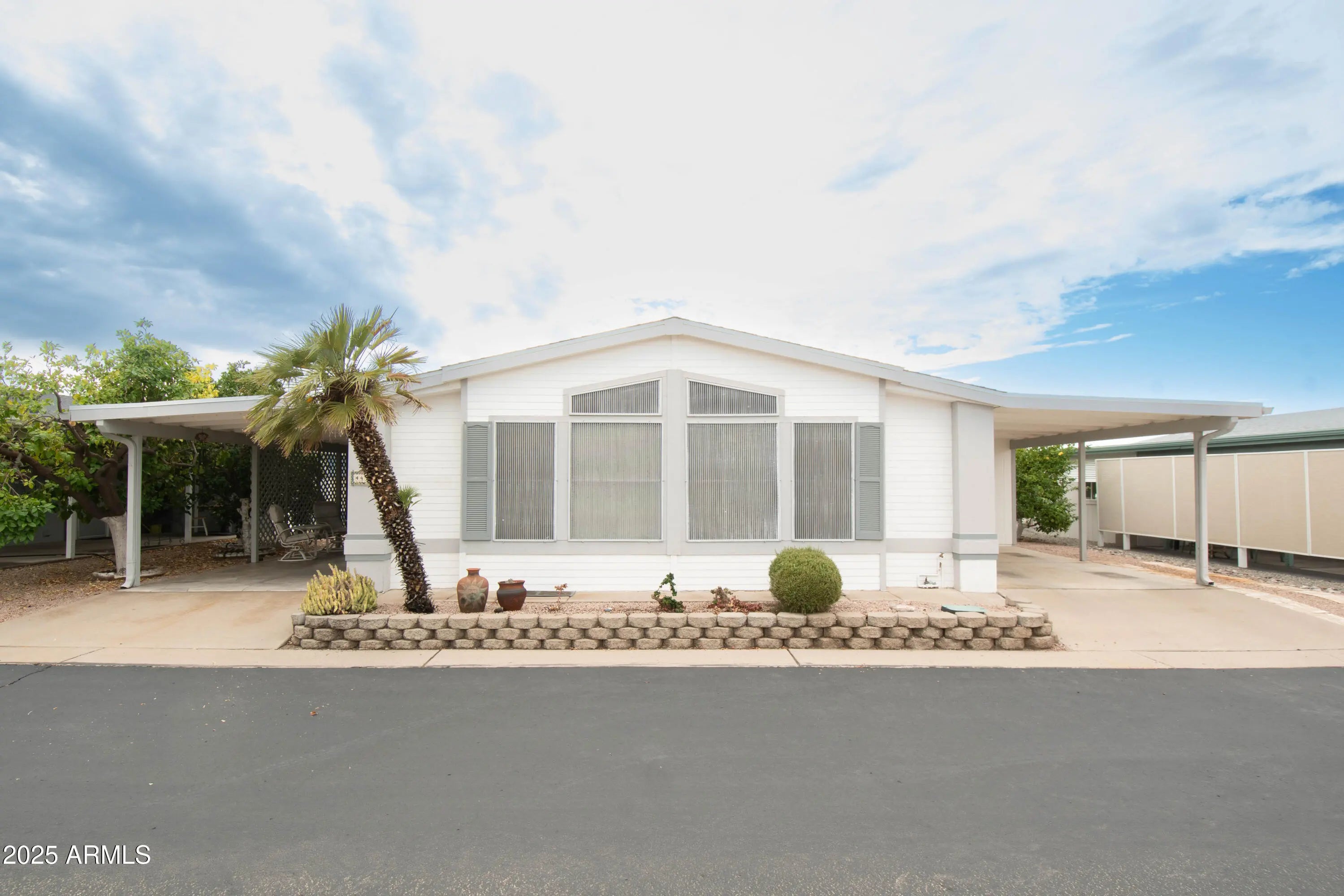 Photo of Listing #6932859