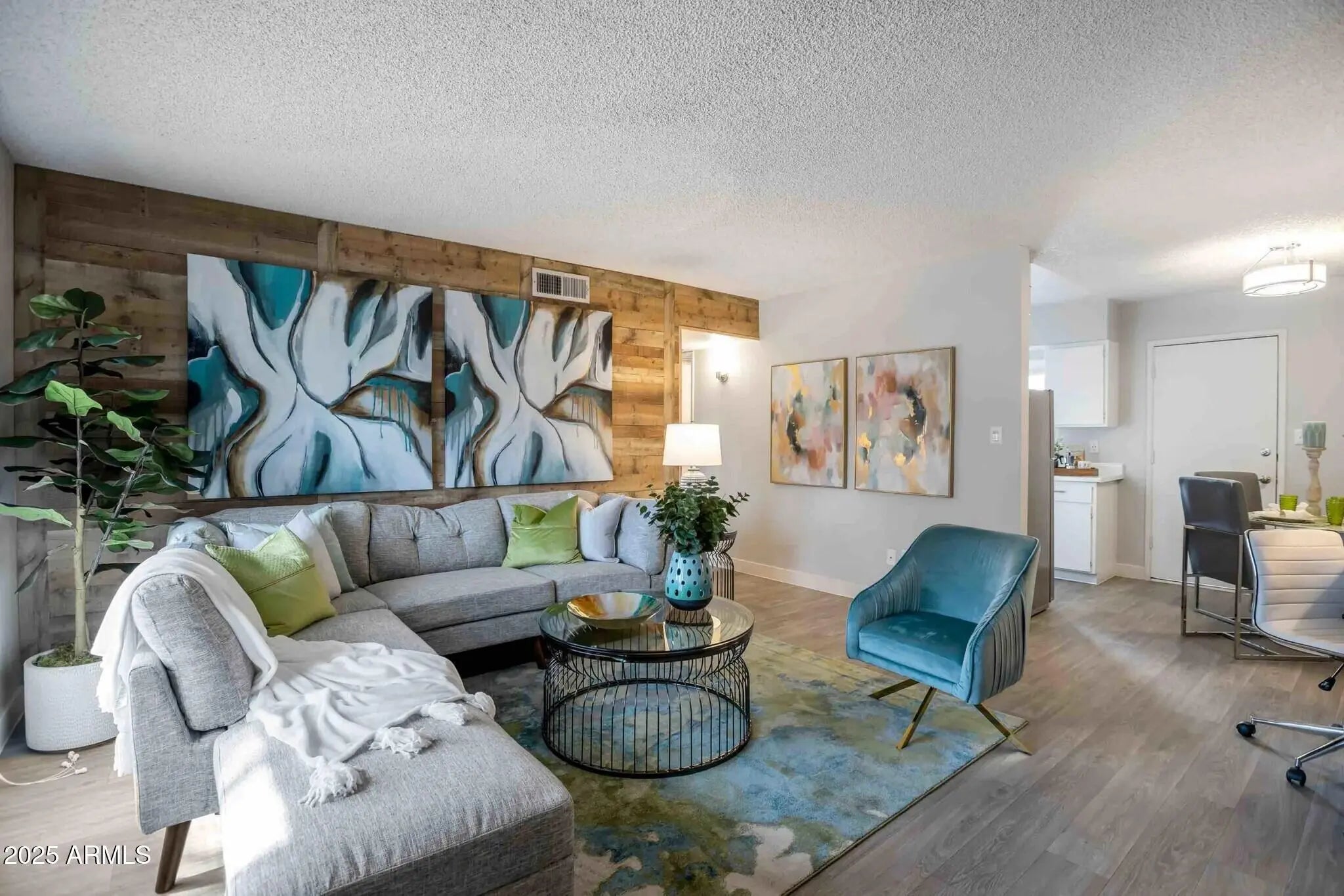 Photo of Listing #6932736