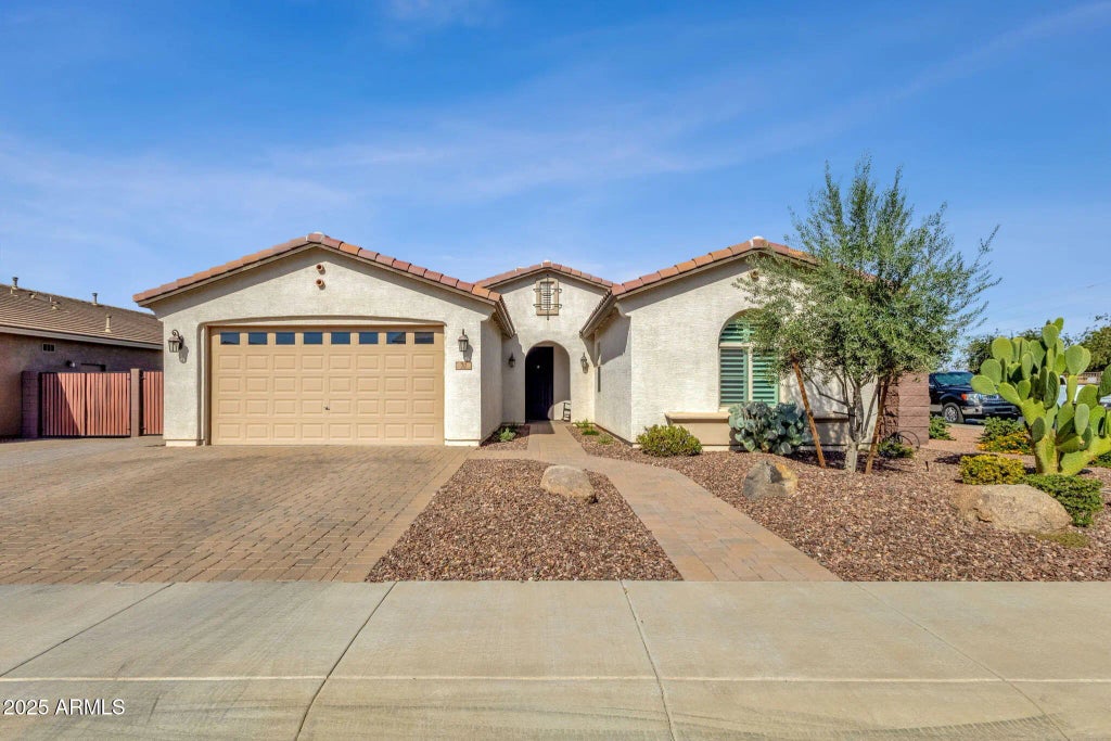 70 W Evergreen Pear Avenue, Queen Creek
