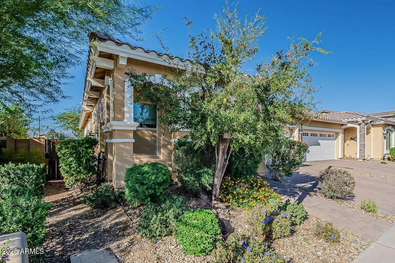 Photo of Listing #6934183