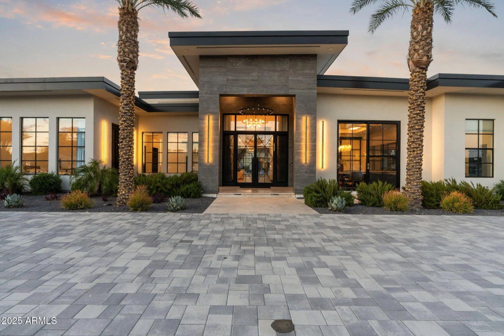 6324 E Cochise Road, Paradise Valley