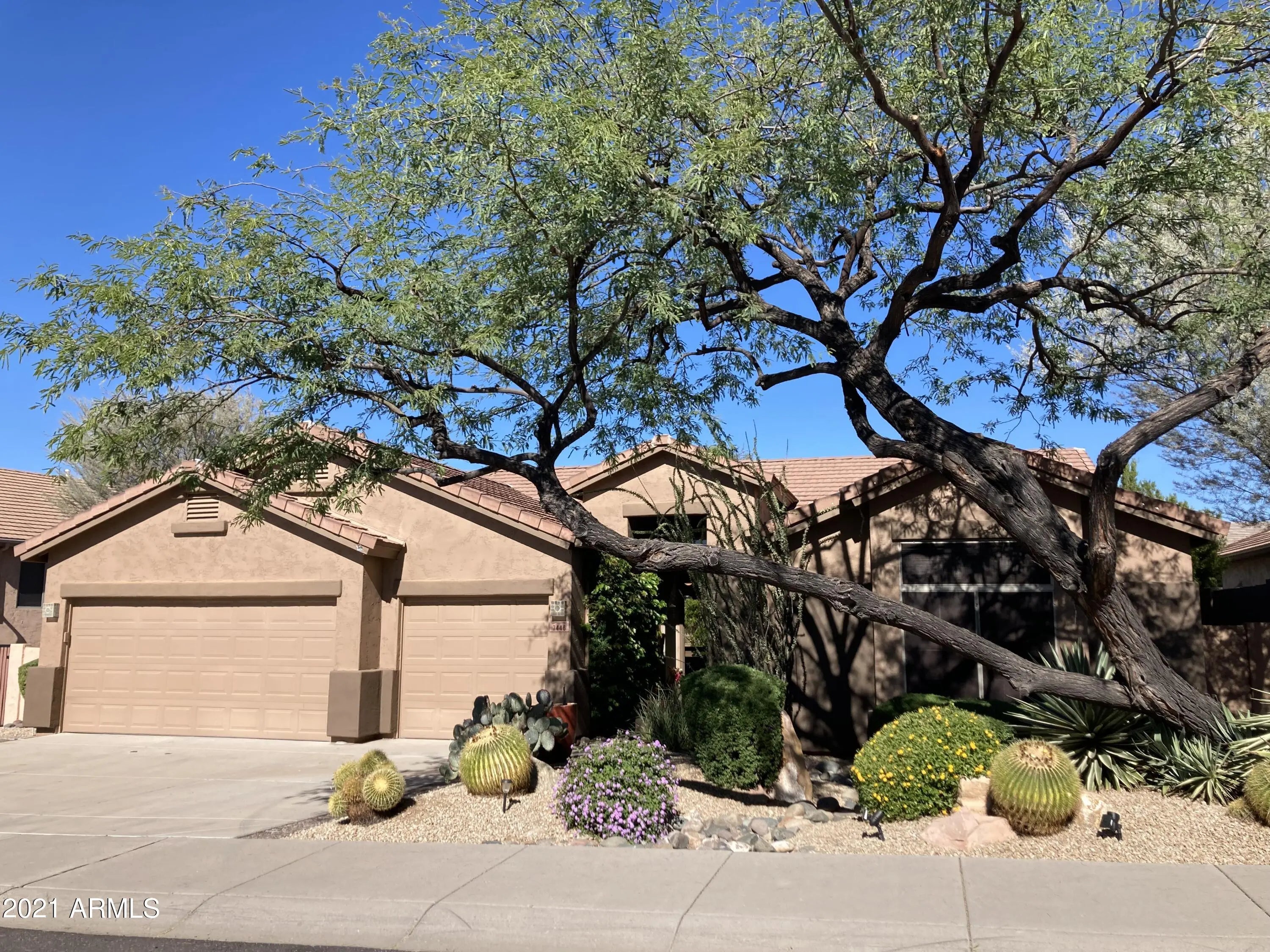 Photo of Listing #6933337