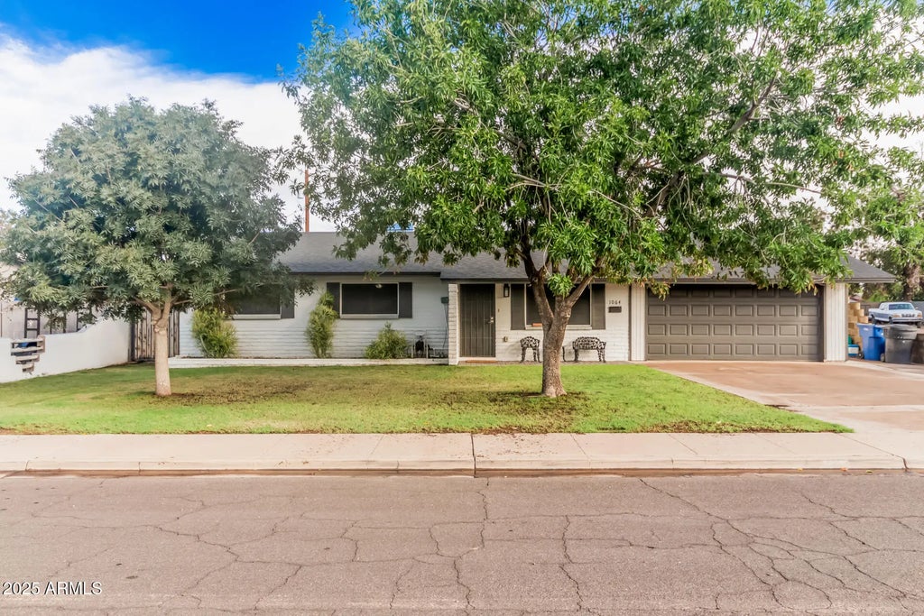 1064 E Dolphin Avenue, Mesa