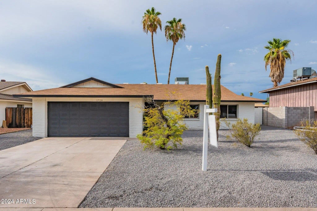 1728 E La Jolla Drive, Tempe