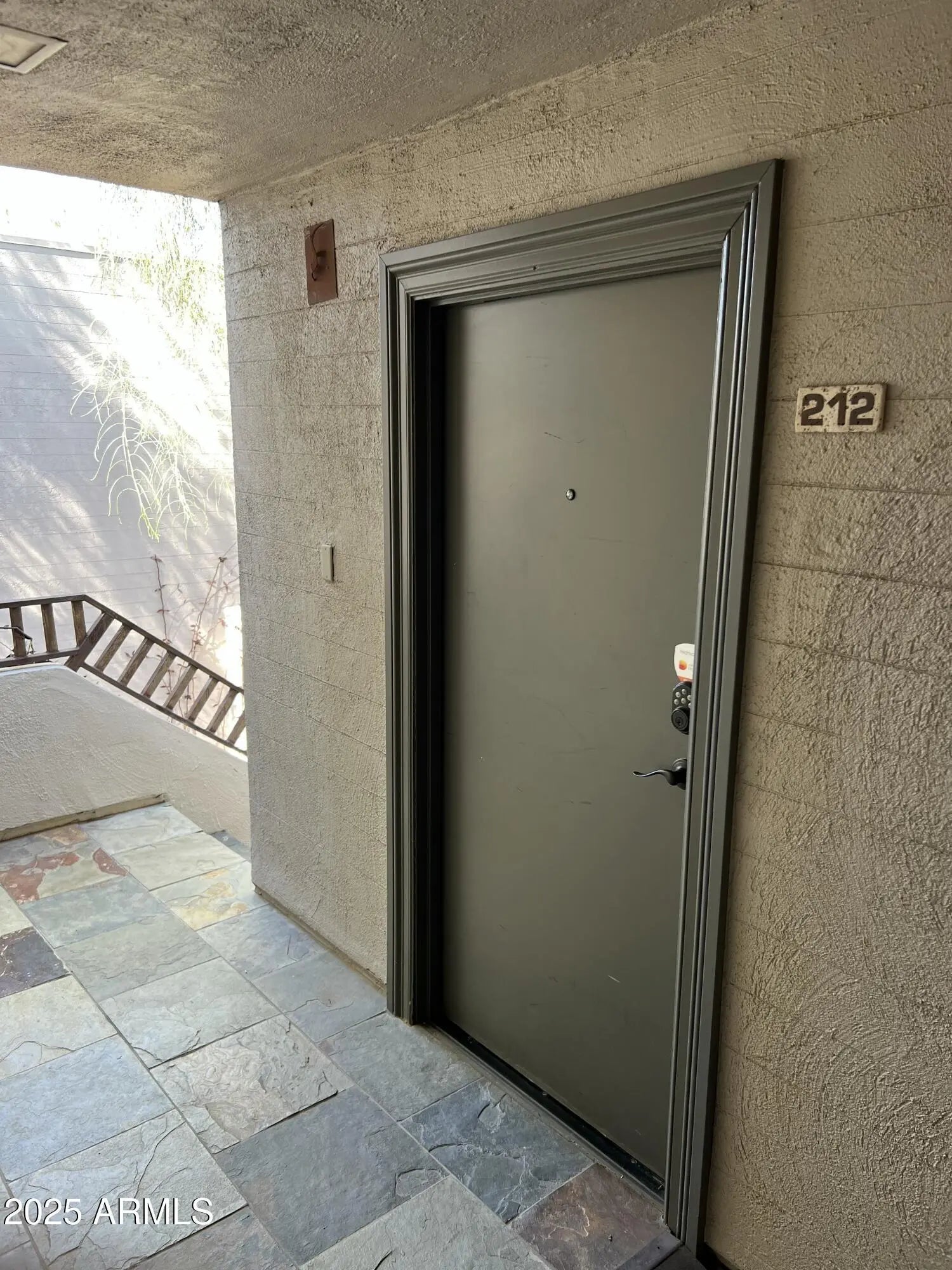 Photo of Listing #6935762