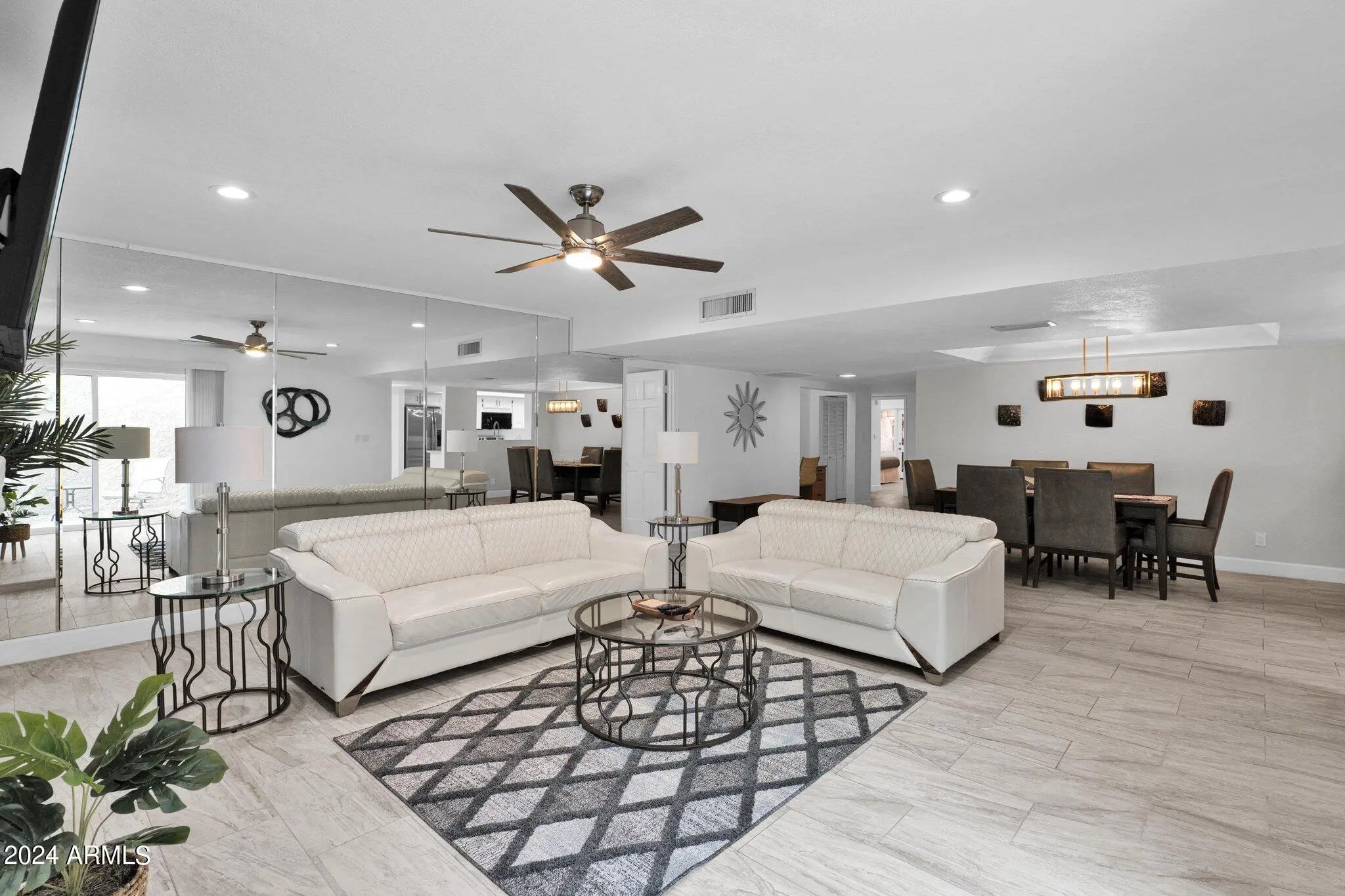 Photo of Listing #6933493