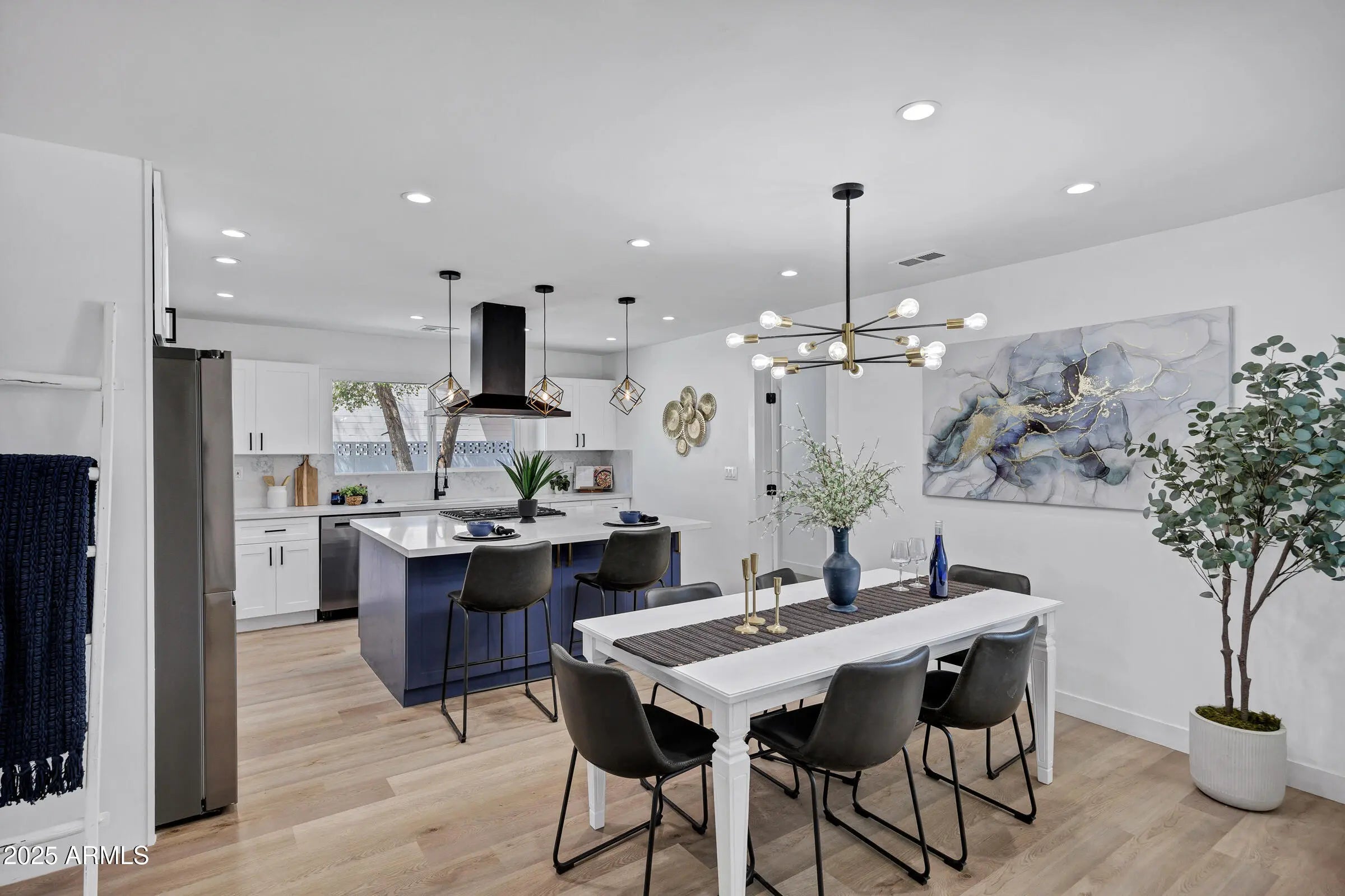 Photo of Listing #6933505