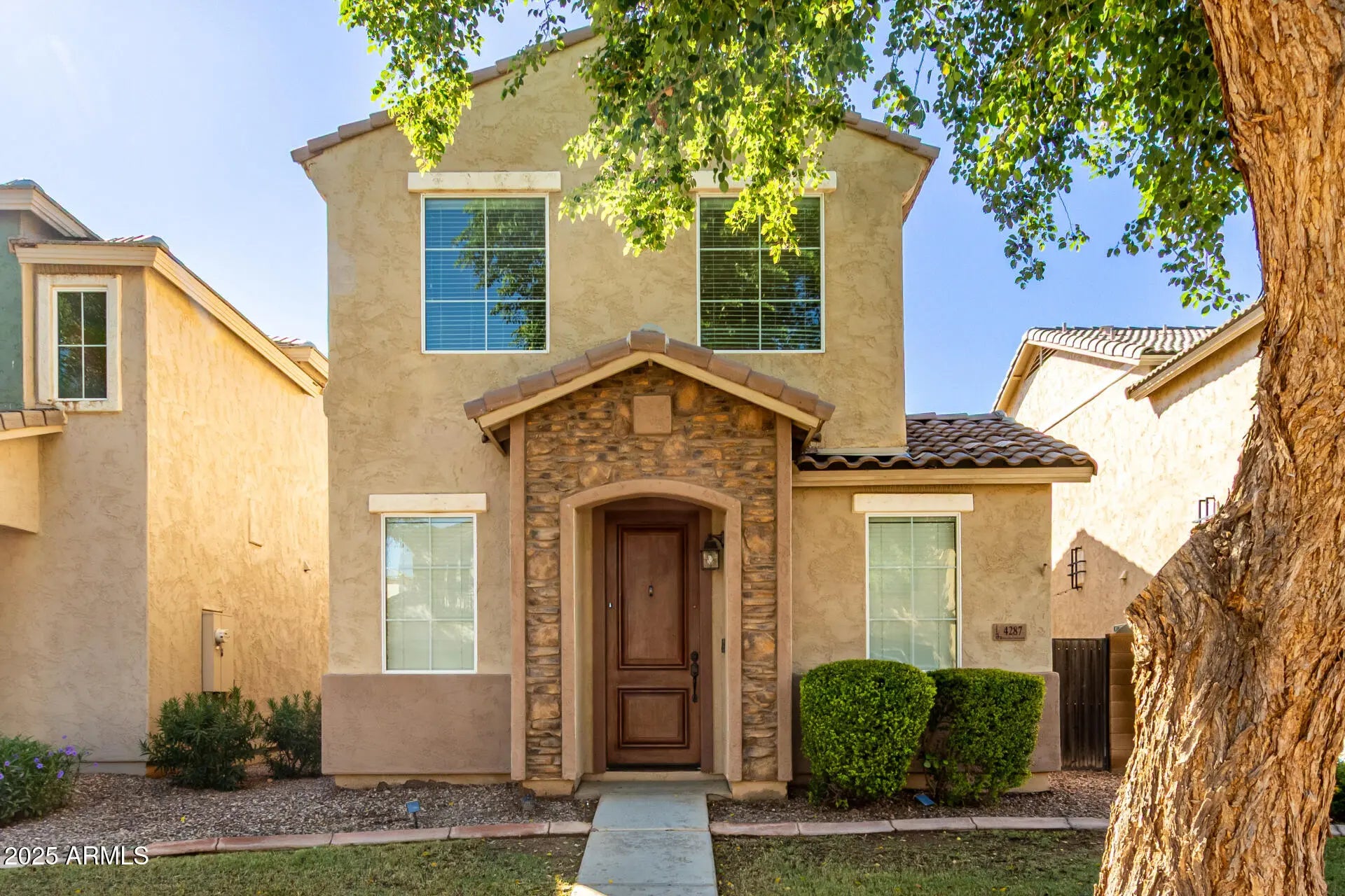 Photo of Listing #6934605