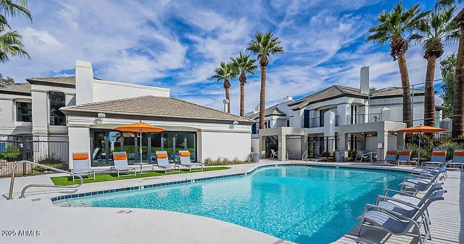 Photo of Listing #6933786