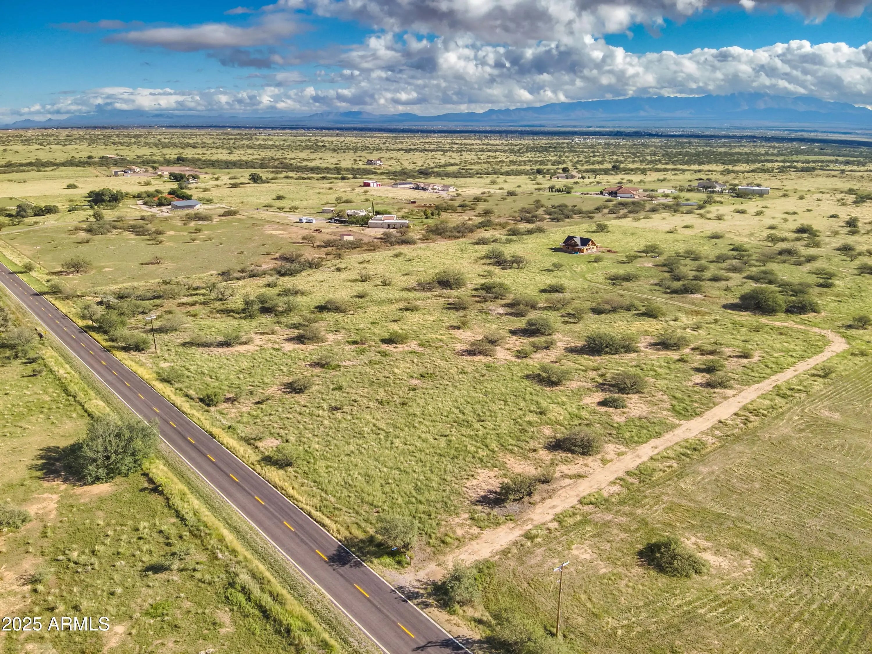 Photo of Listing #6935955