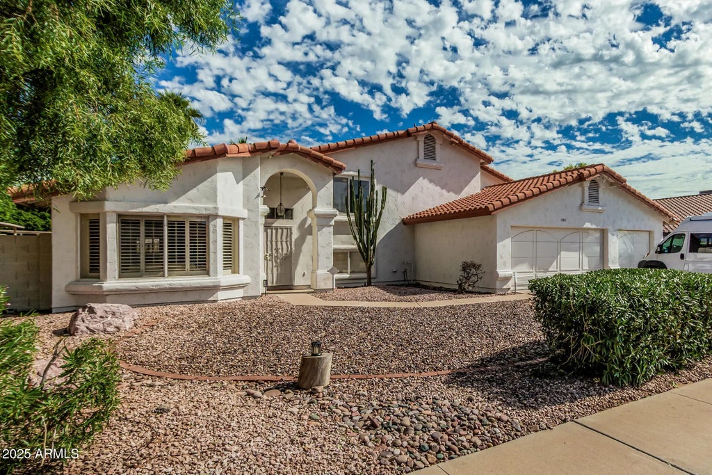 14811 N 44th Place, Phoenix