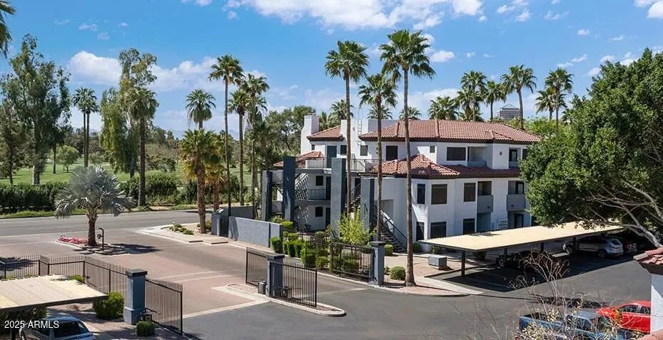 Photo of Listing #6935004