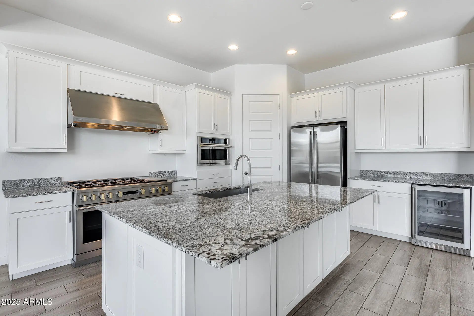 Photo of Listing #6938363