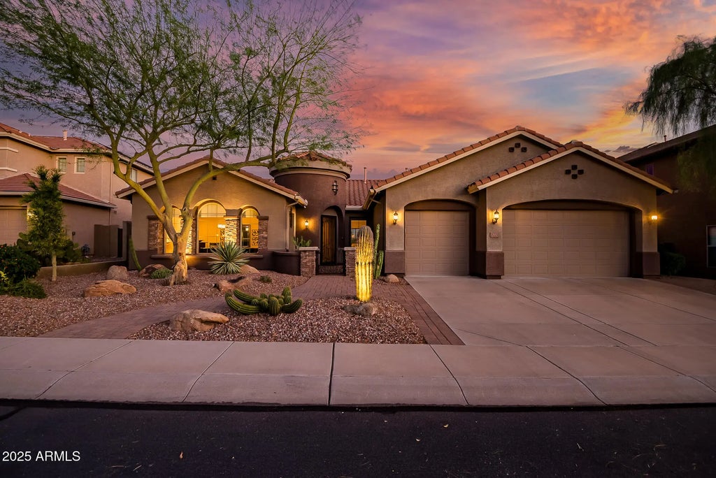 2221 W River Rock Trail, Anthem