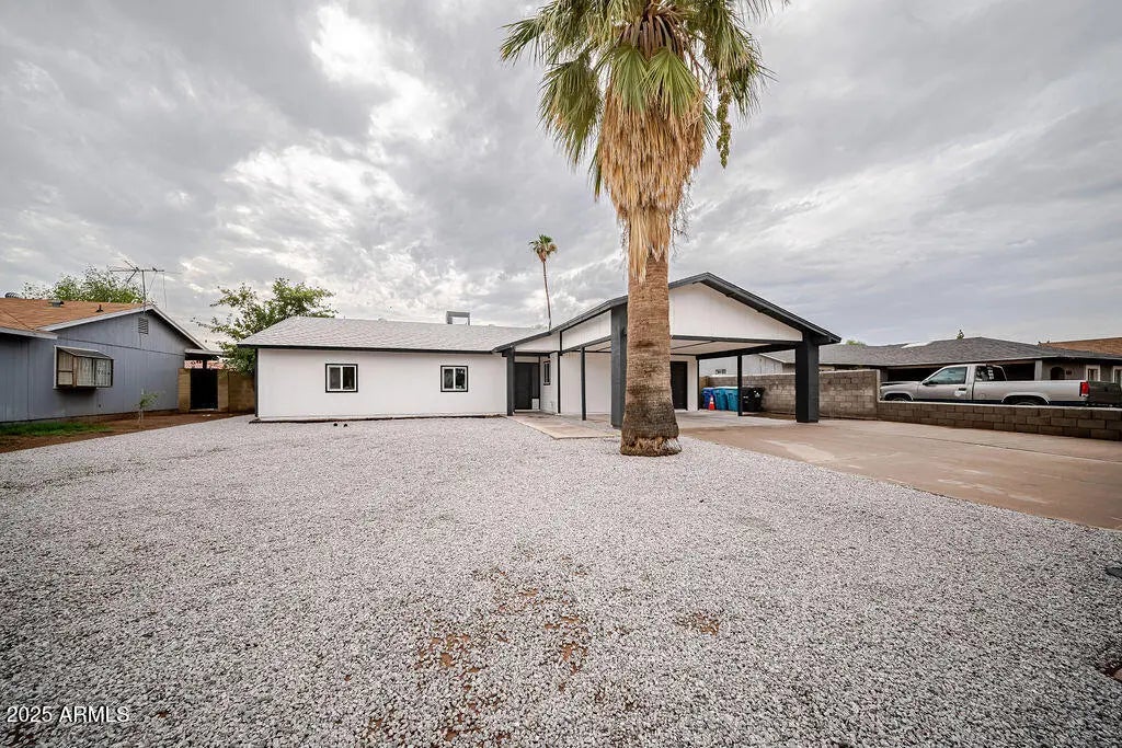 8807 W Clarendon Avenue, Phoenix