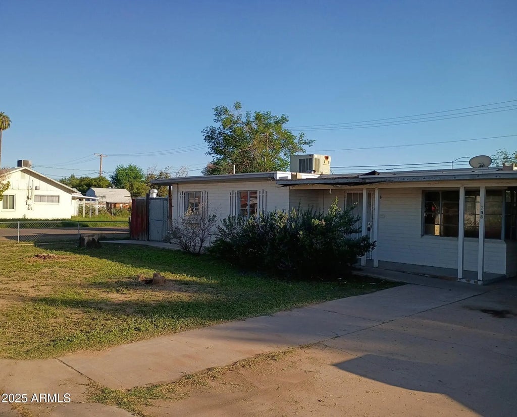 705 W 2nd Place, Mesa