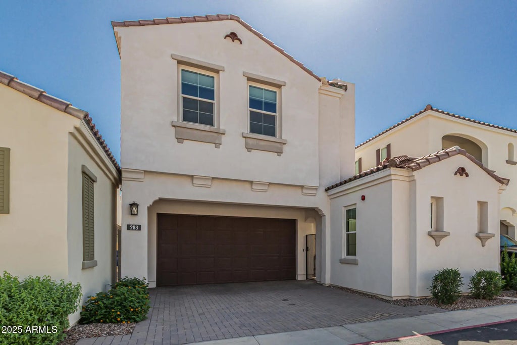 283 E Balsam Drive, Chandler