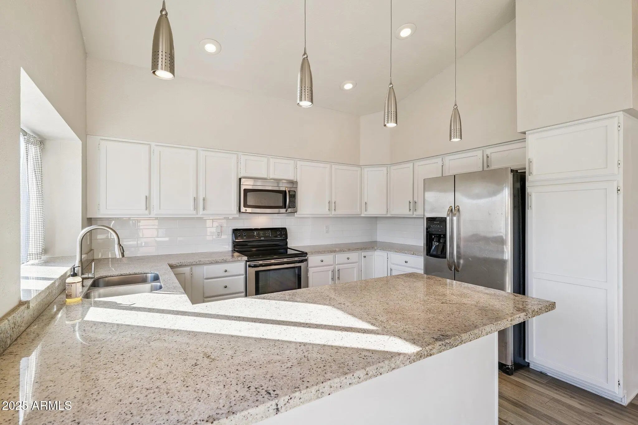 Photo of Listing #6948814