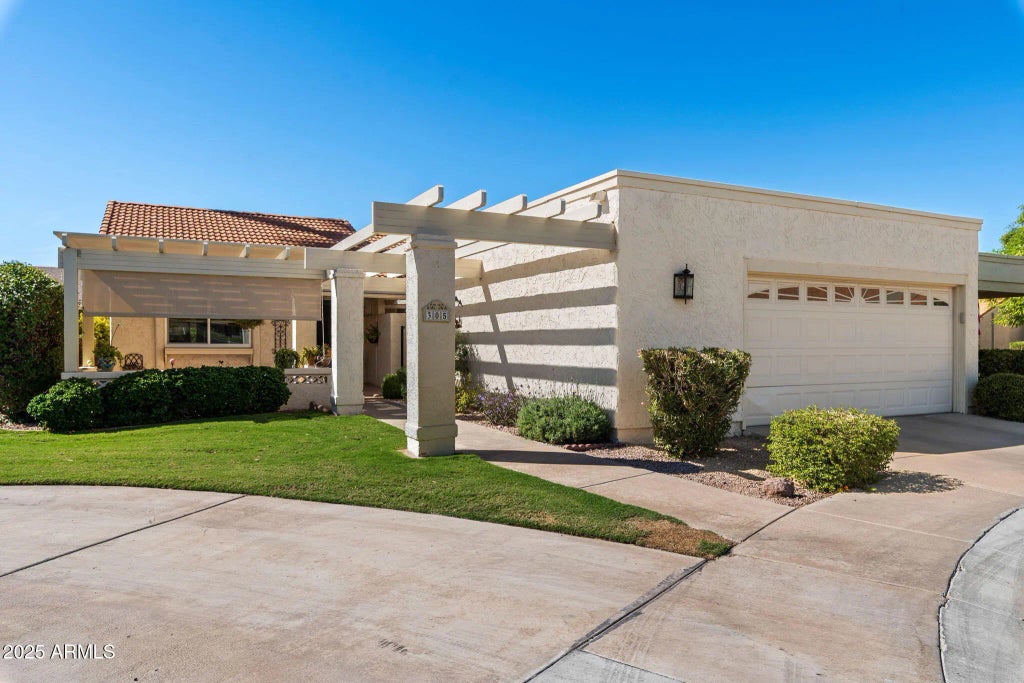 305 Leisure World, Mesa