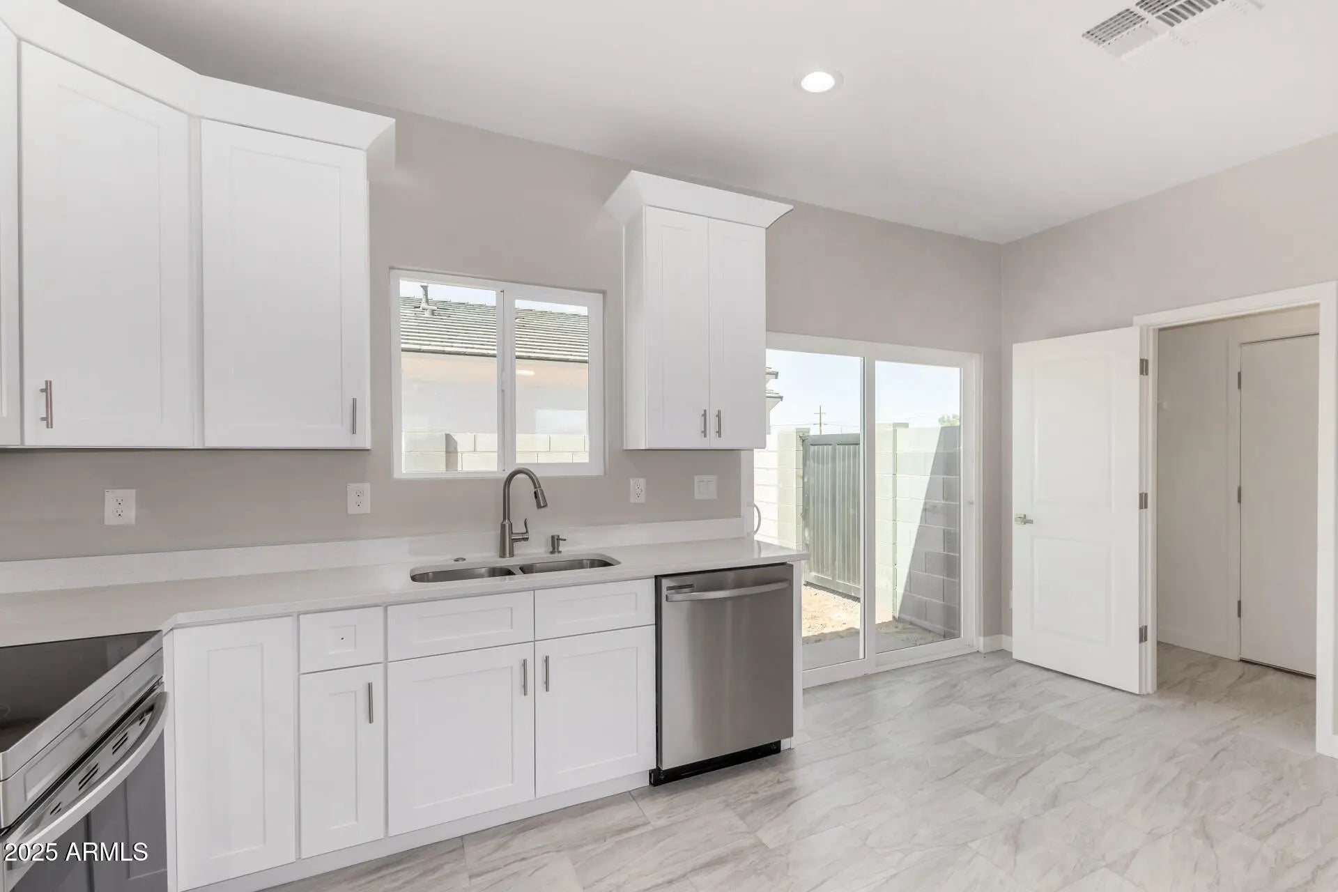 Photo of Listing #6934695