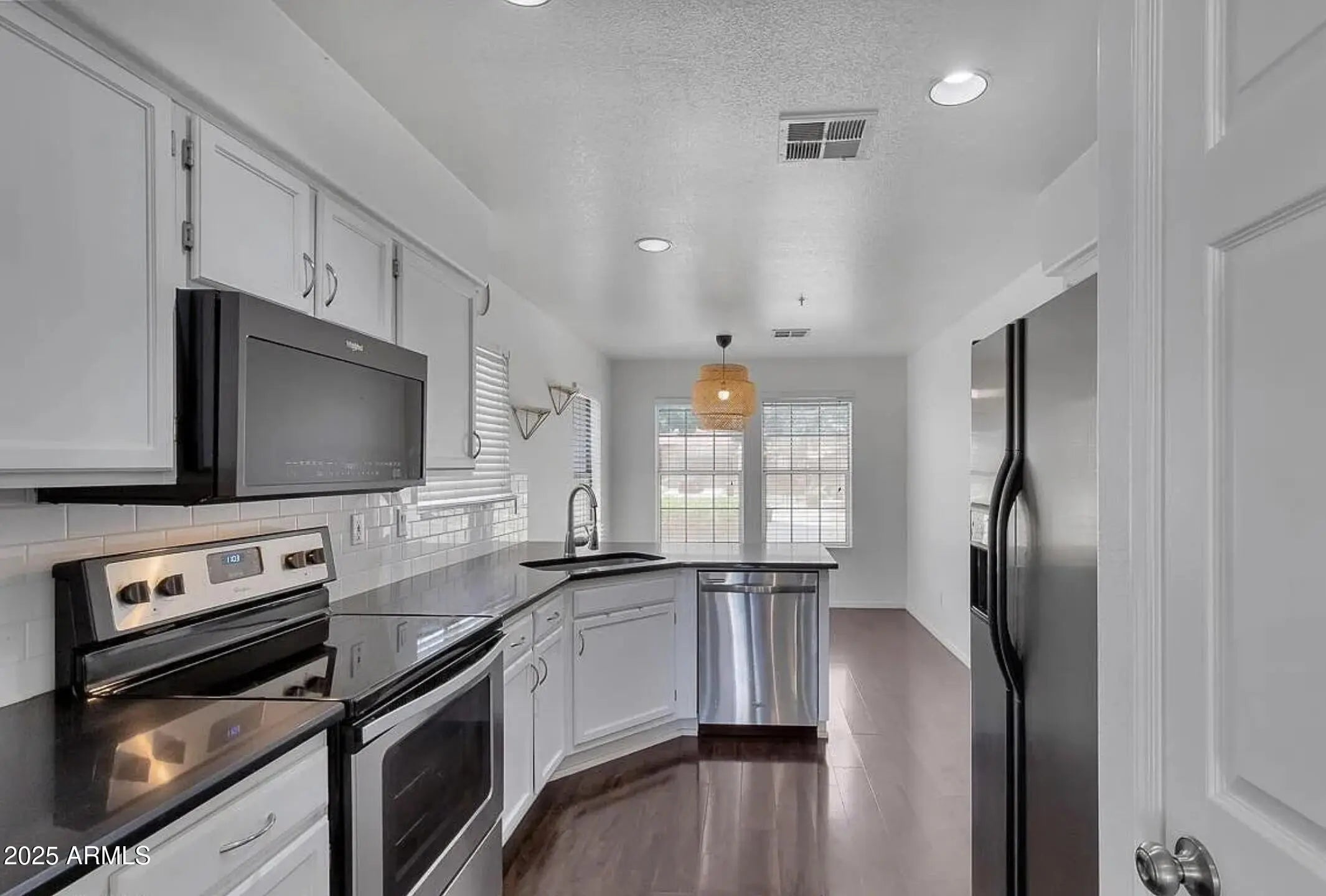 Photo of Listing #6937020