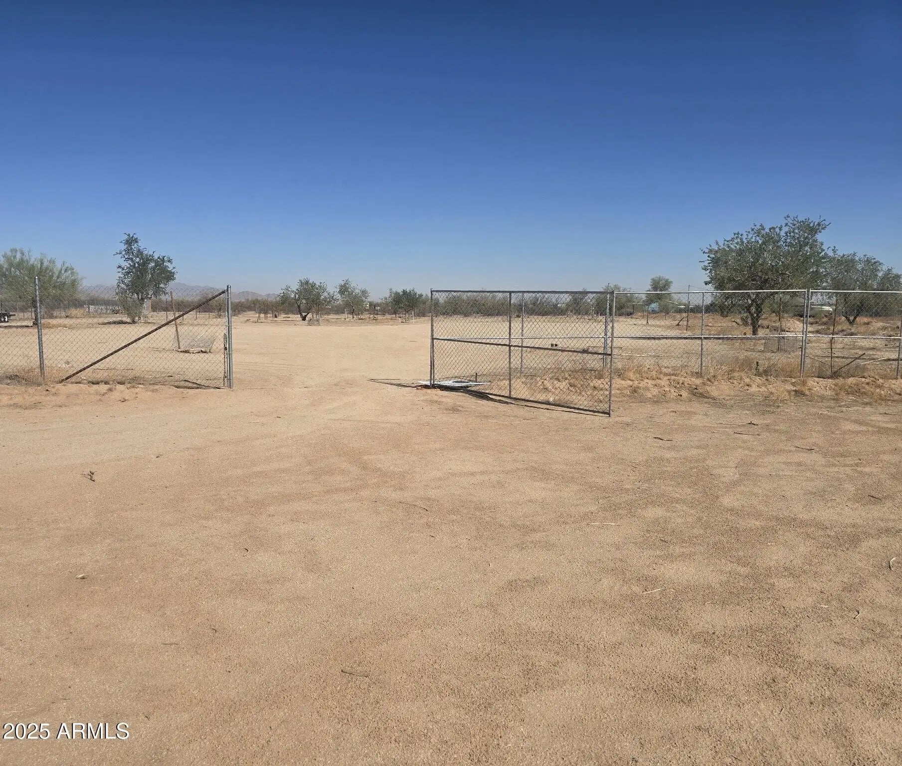 Photo of Listing #6936373