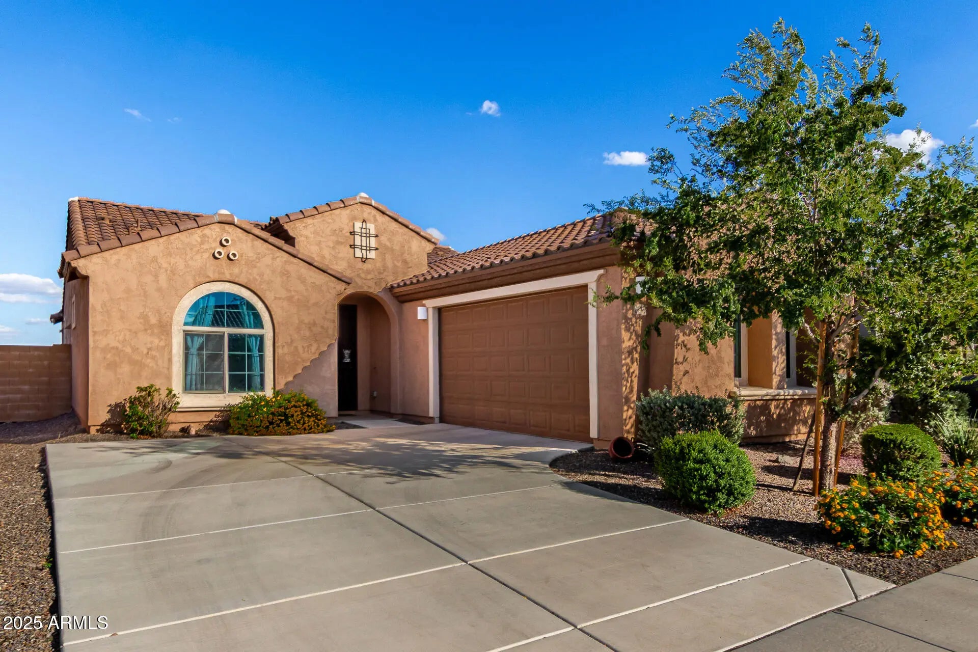 Photo of Listing #6935008