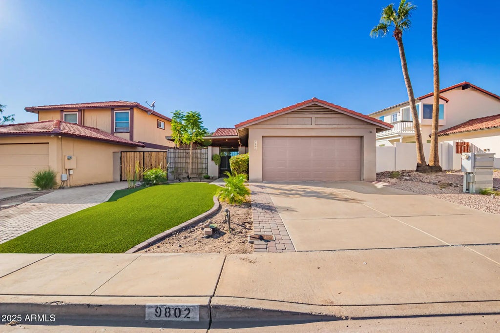 9802 S 44th Street, Phoenix
