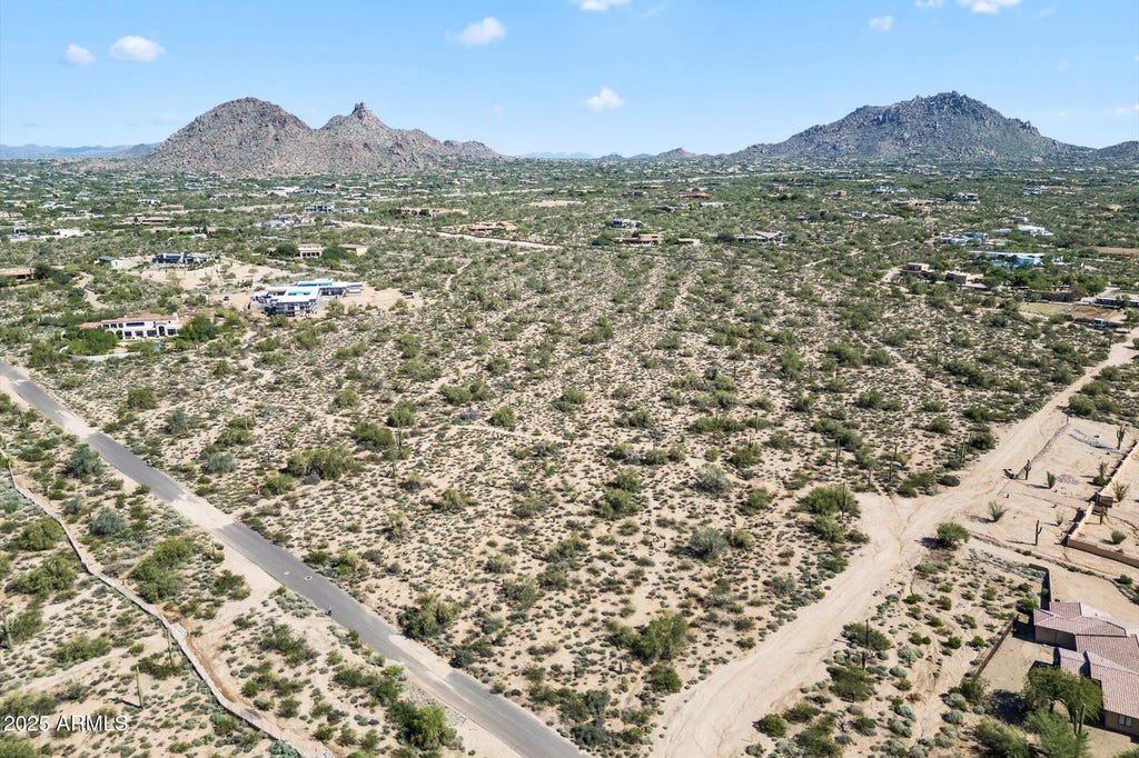 9220 E Mariposa Grande Drive (unit 1), Scottsdale