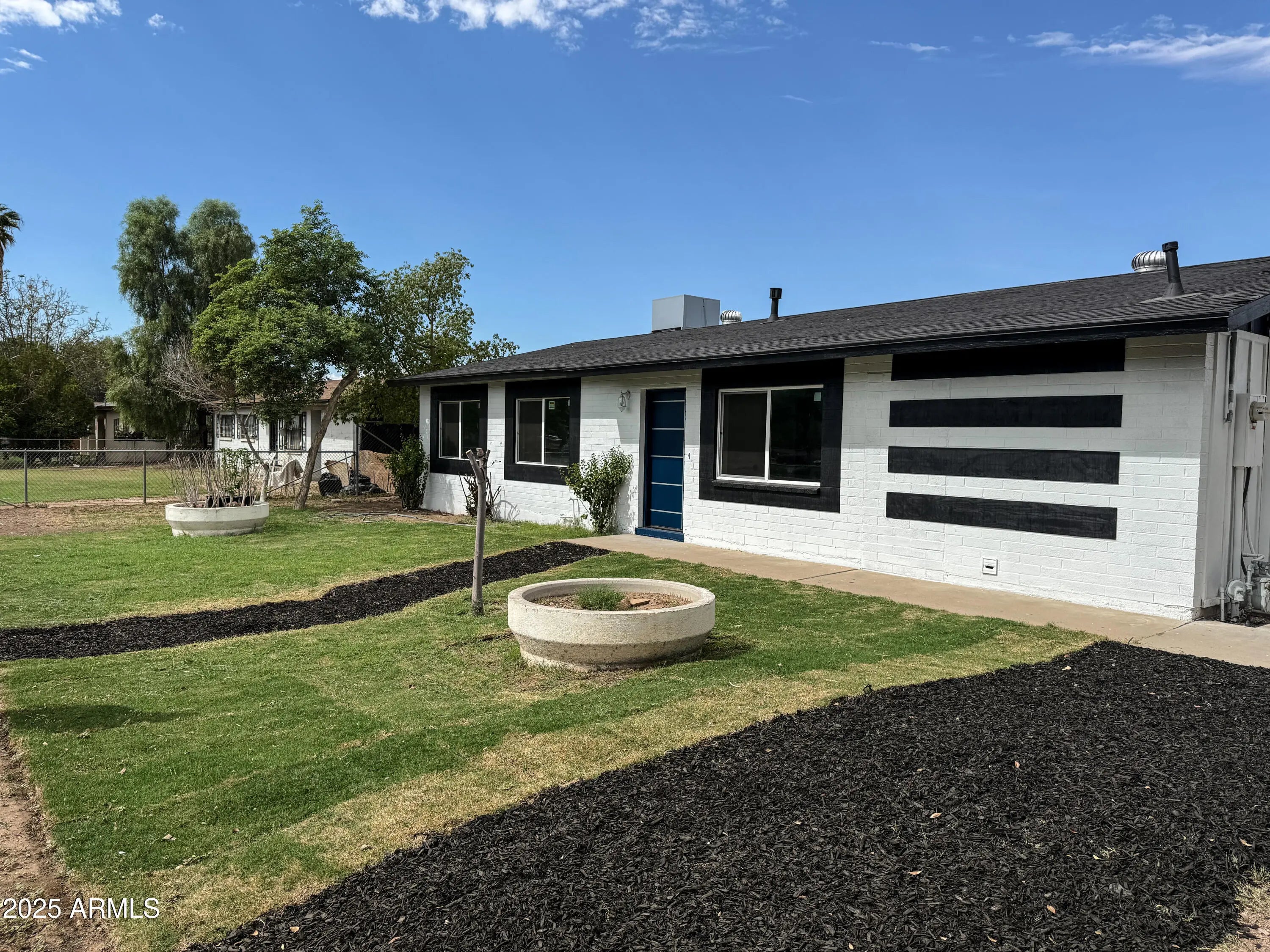 Photo of Listing #6935063