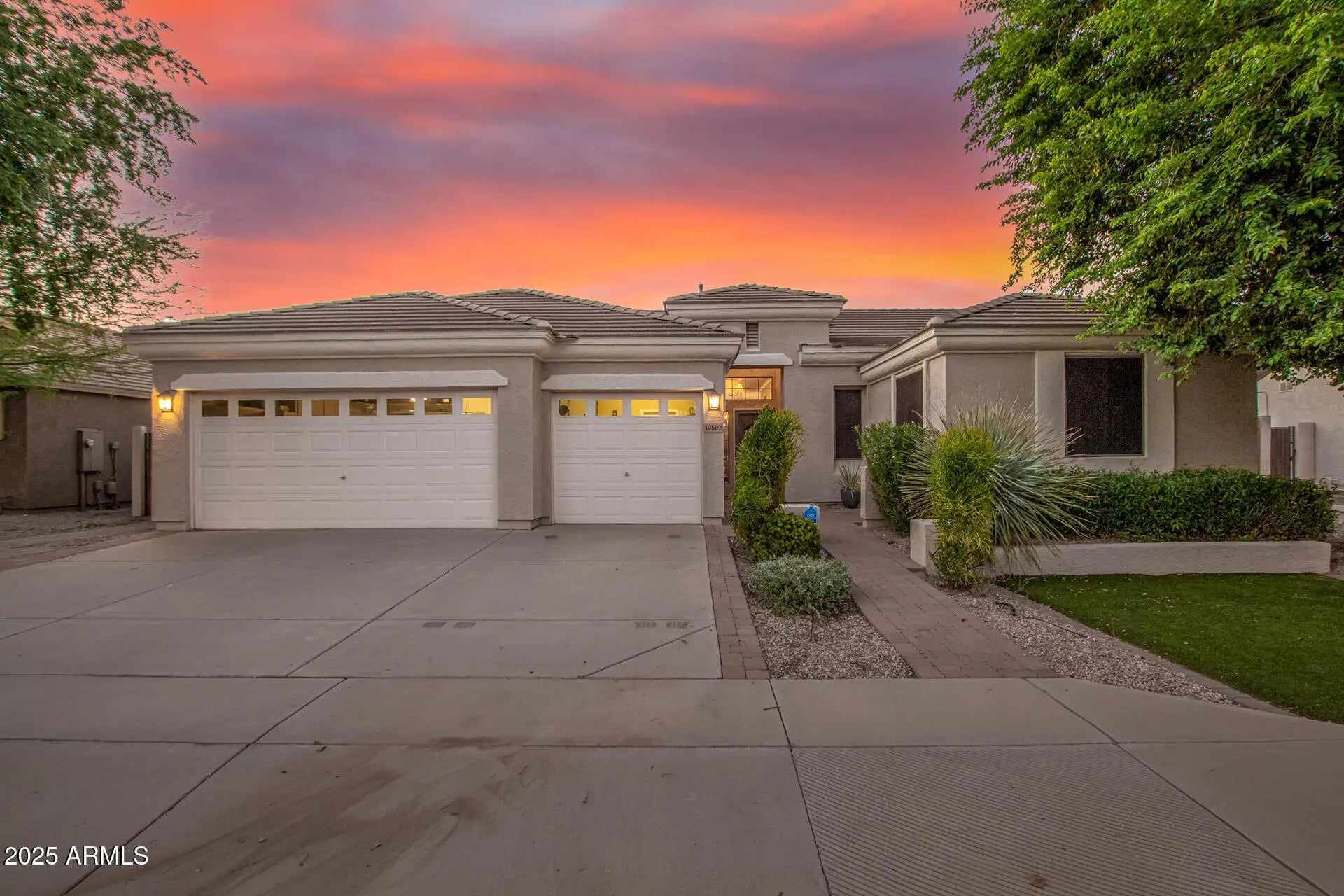 Photo of Listing #6937177