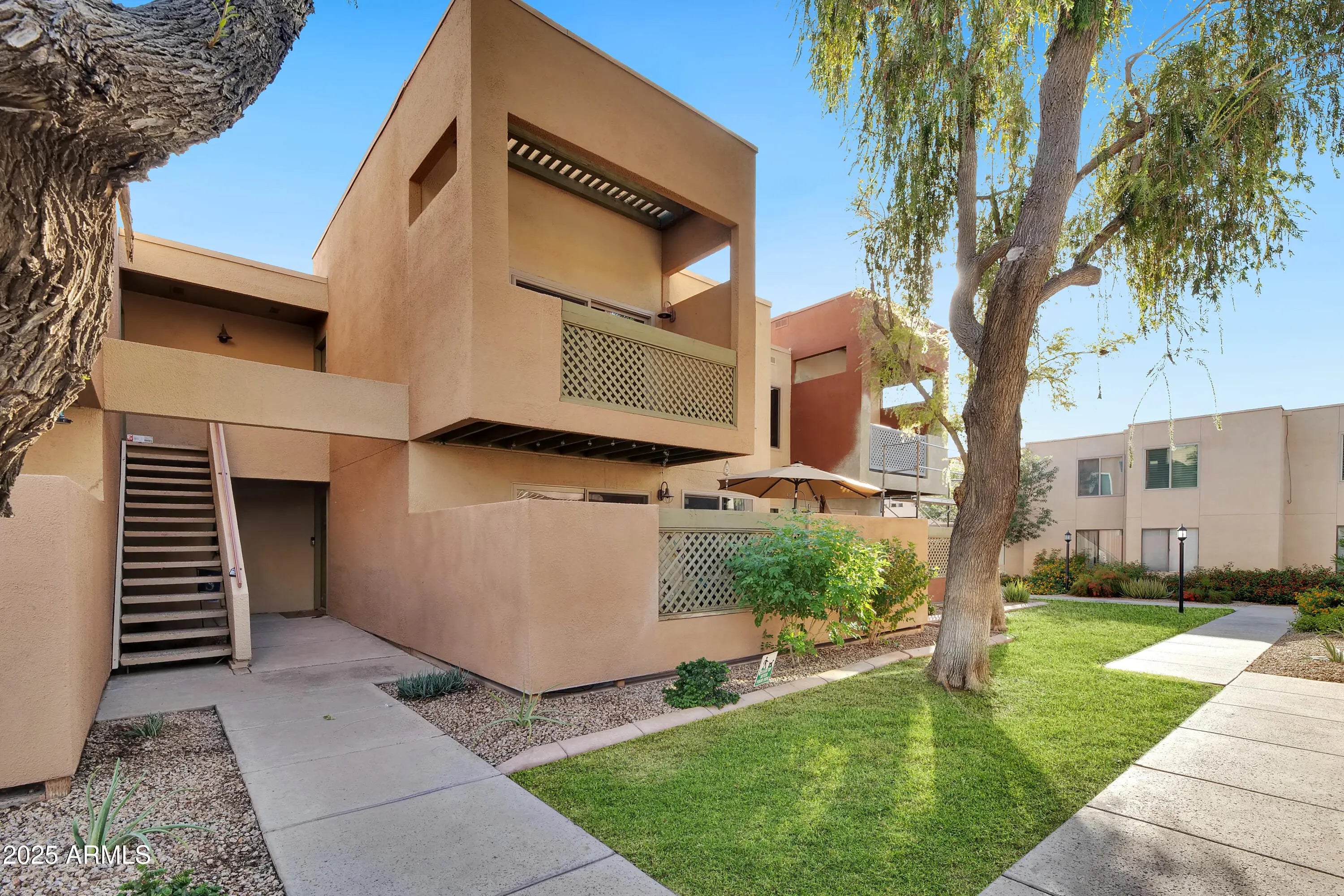 Photo of Listing #6935277