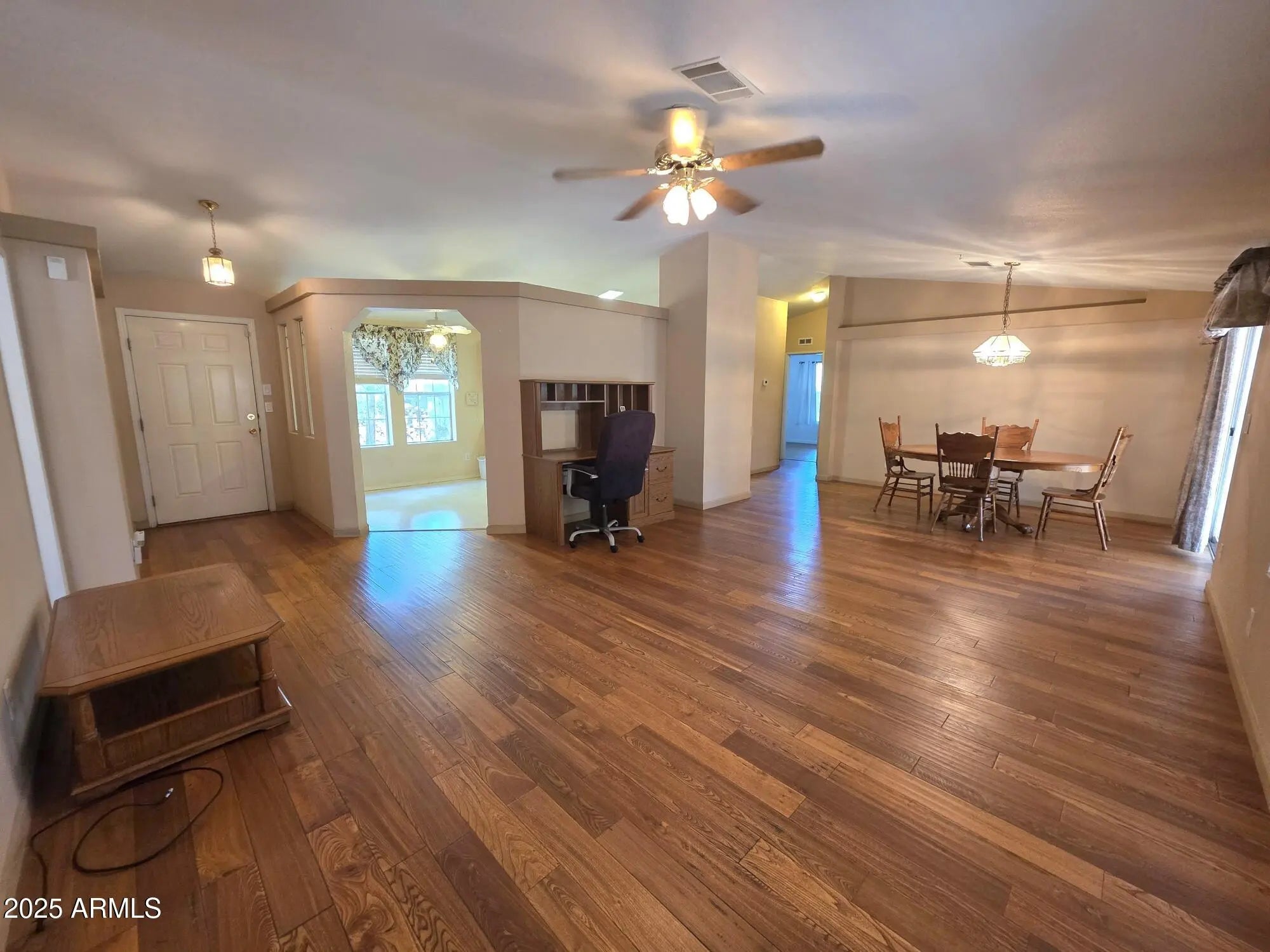 Photo of Listing #6935293