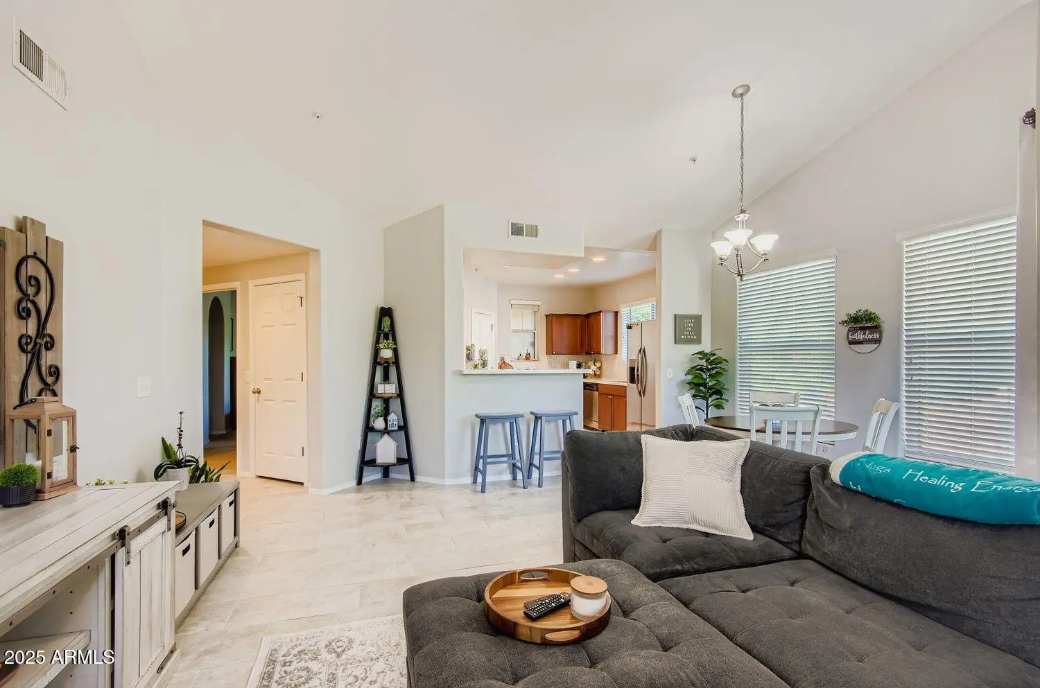 Photo of Listing #6939015