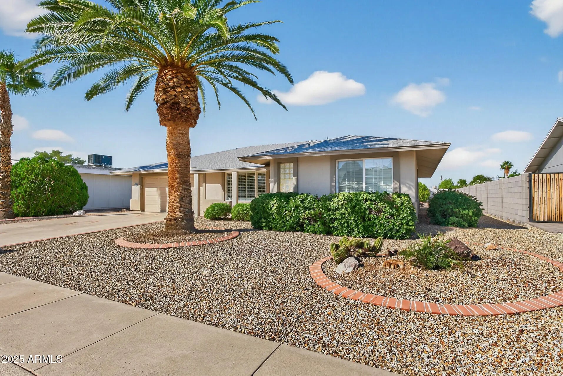 Photo of Listing #6935584