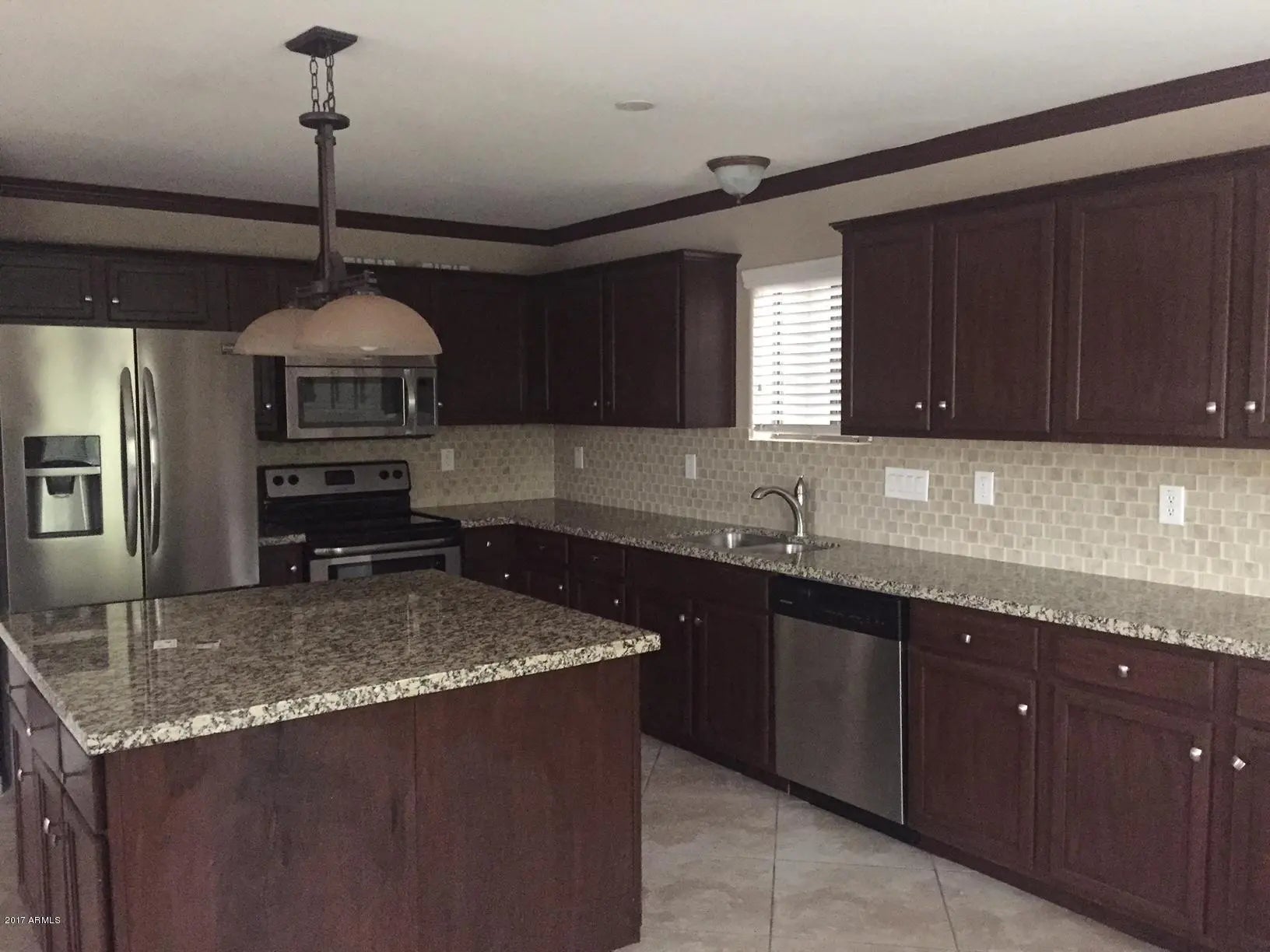 Photo of Listing #6935459