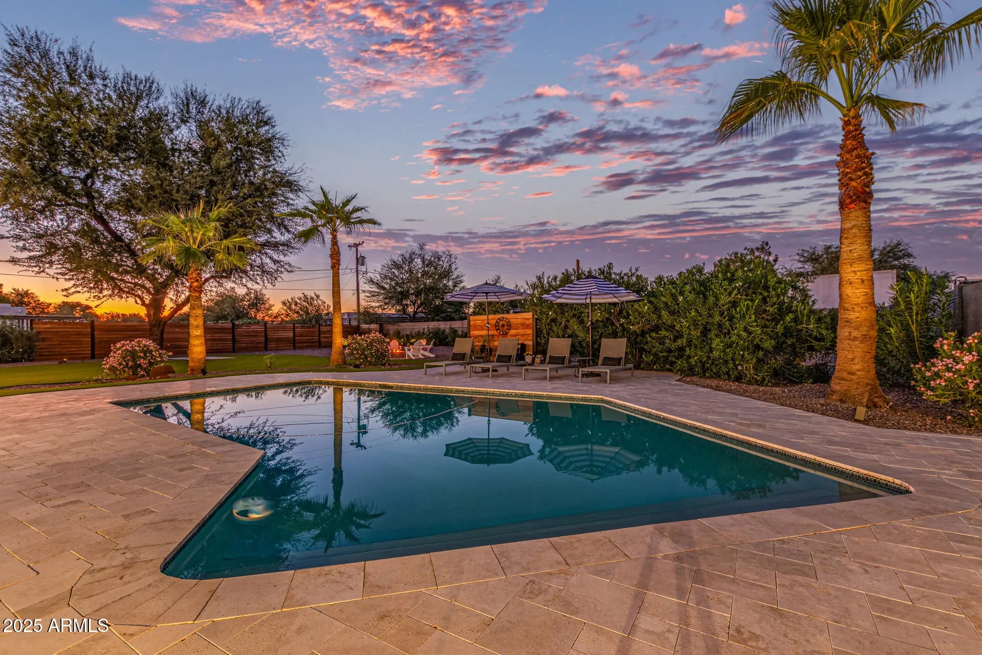 Photo of Listing #6936335