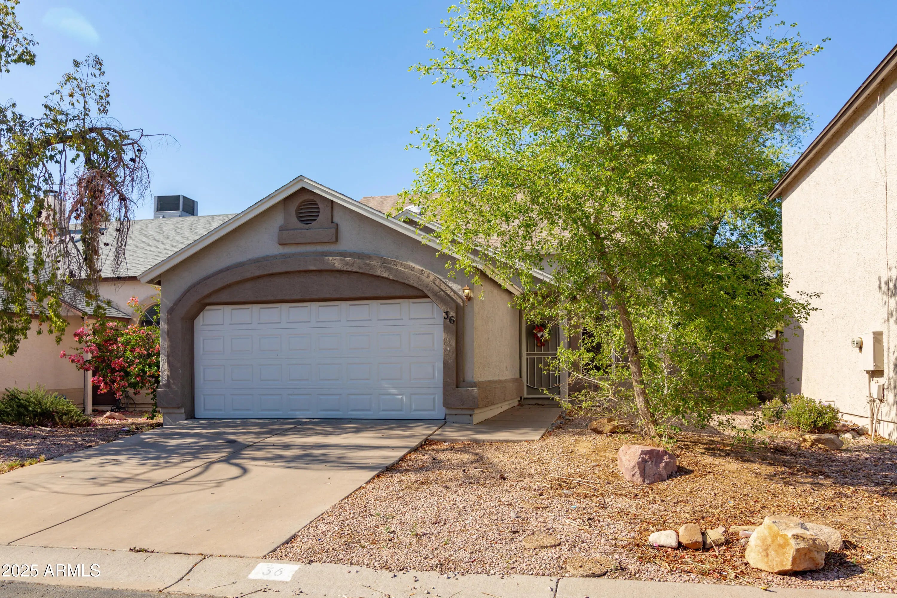 Photo of Listing #6935610