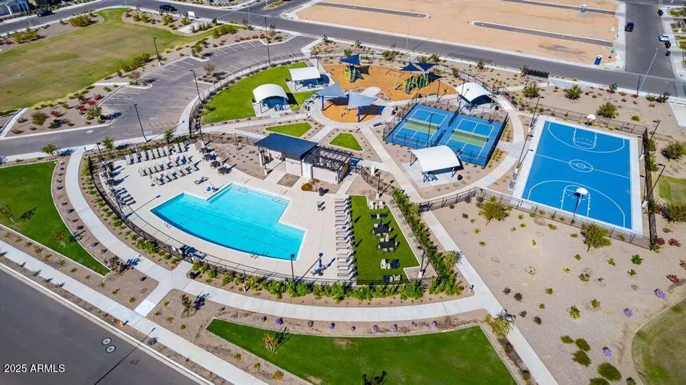 Photo of Listing #6938934